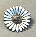 Margueritte broche V.P